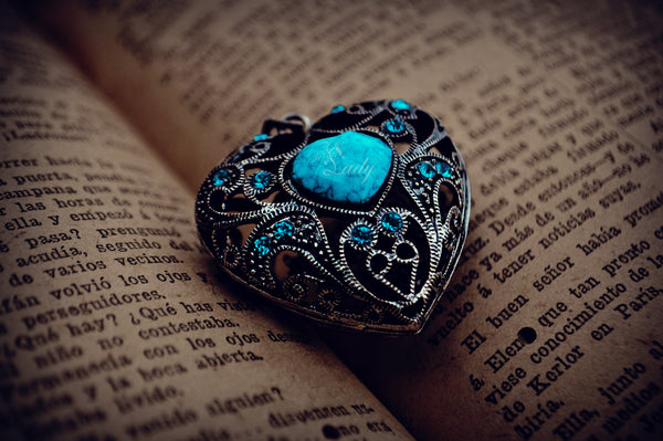 Ten Reasons — What Makes Customers Buy Jewelry from Specific Designers
